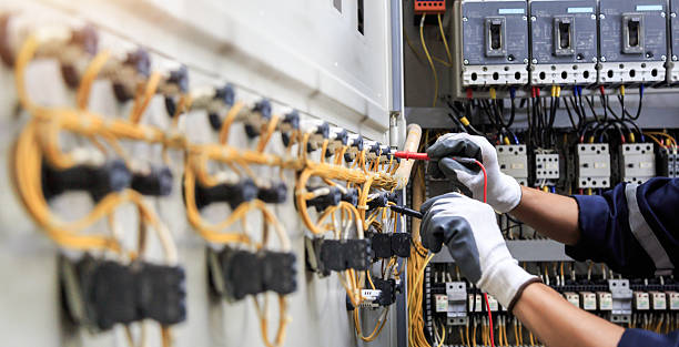 Professional Electrician technician working in Winchester, OH